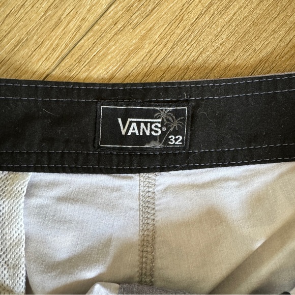 Vans Swim Trunks 32 - Picture 3 of 4